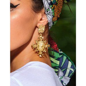 Gold Fancy Cameo Earrings BRIDGERTON VICTORIAN FANCY LUXURY PARTY PRETTY RICH‎